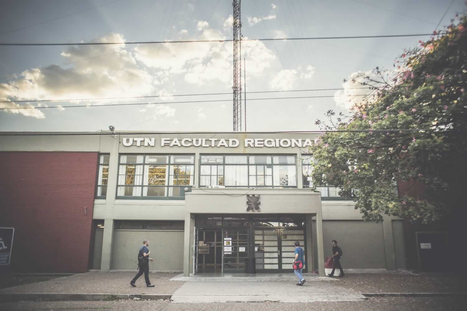 Fachada UTN