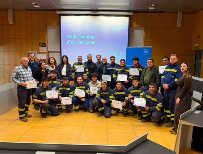 Entrega de certificados — Programa Aula Técnica TEIC, Techint