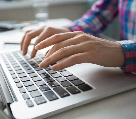 nota-1639229-trata-nuevo-portal-para-busqueda-laboral-lanzo-gobierno-983685 (1)